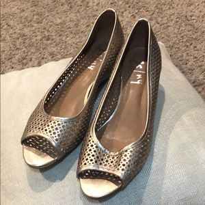 FS/NY | WORN ONCE! | Womens Open Toe Shoes